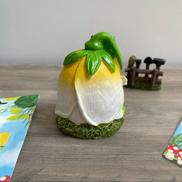 Fairy Garden Set with Yellow House NWT - Picture 4 of 10